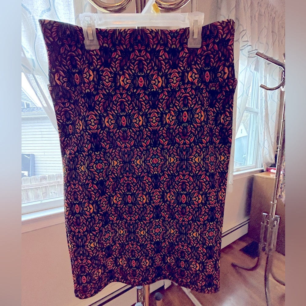 LuLaRoe, Cassie, pencil skirt, size medium, multicolored leaves